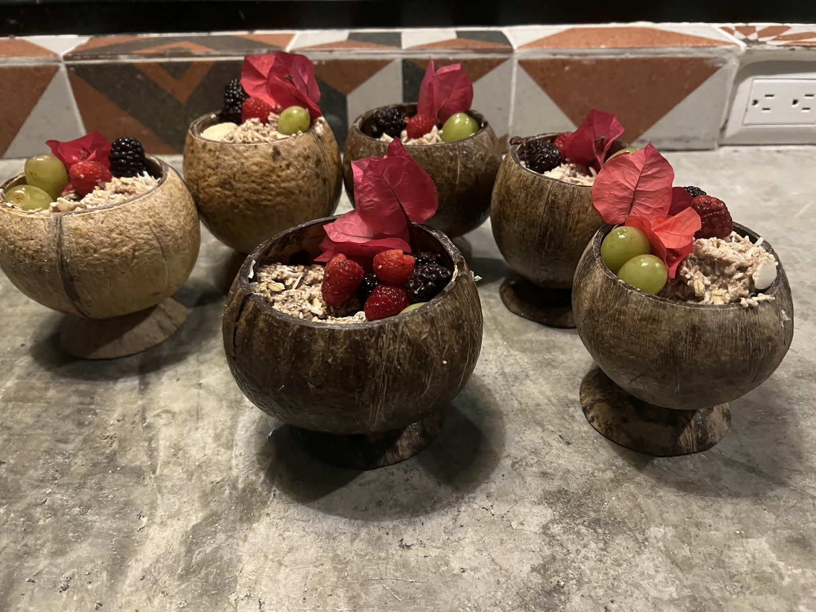 Breakfast bowls in coconut shells